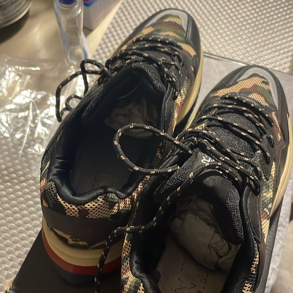 SNKR Project - Picture 3 of 6